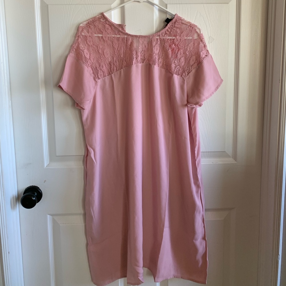 NWT Suzanne Betro Blush Mauve Dress with Lace !!
